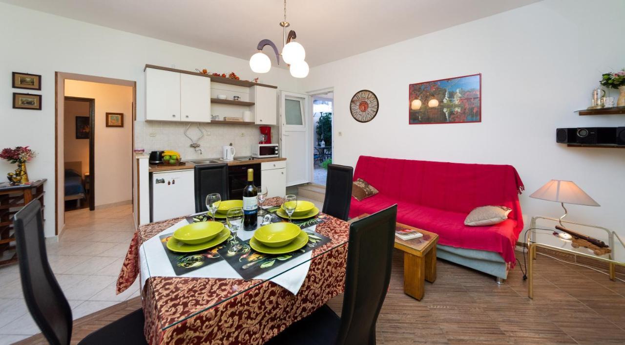 Guesthause Arbor Apartment สปลิท ภายนอก รูปภาพ