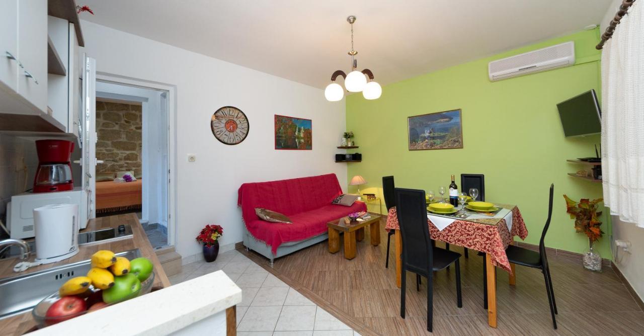 Guesthause Arbor Apartment สปลิท ภายนอก รูปภาพ